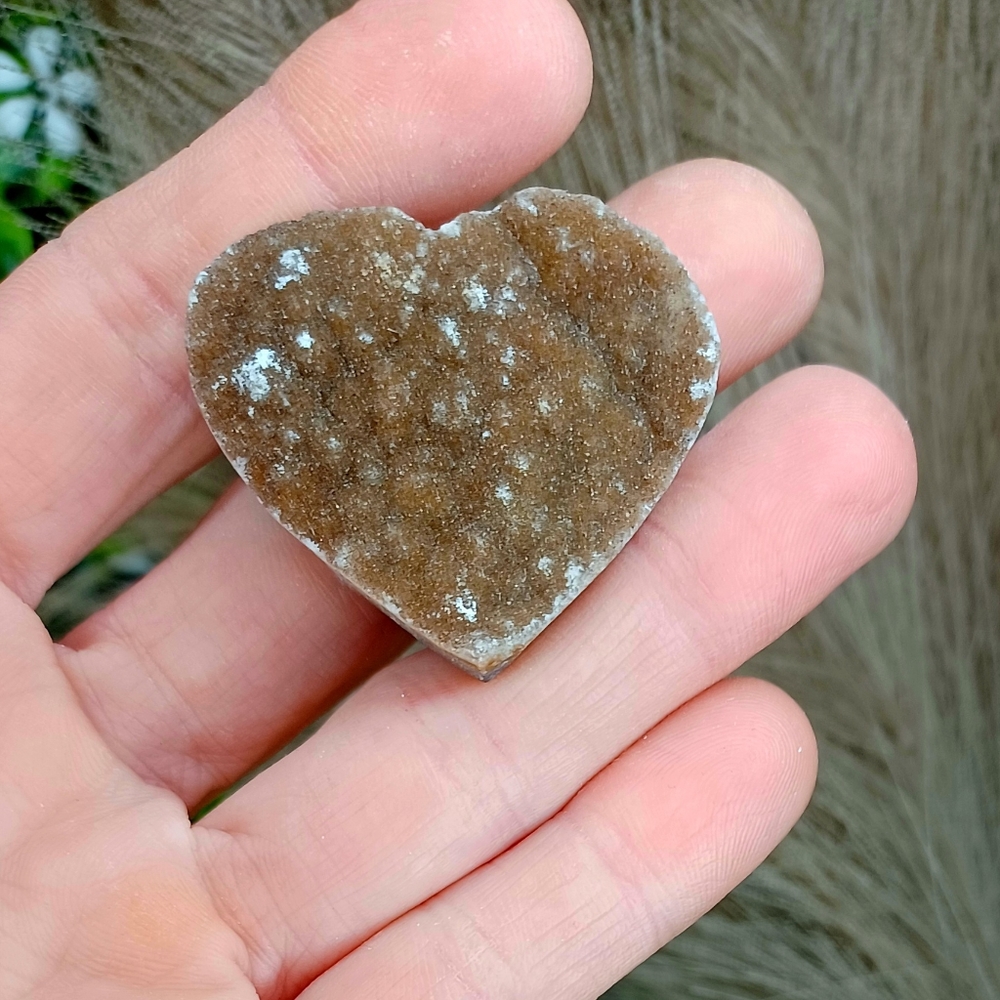 ● Quartz Crystal Heart Mineral Speciman - Amethyst